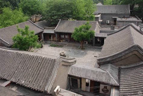 四合院布局|北京四合院的建筑布局与居住文化